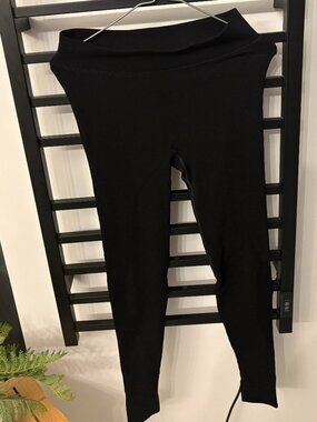 Lululemon Black Wool Blend Ribbed Seamless Running Leggings – Size M